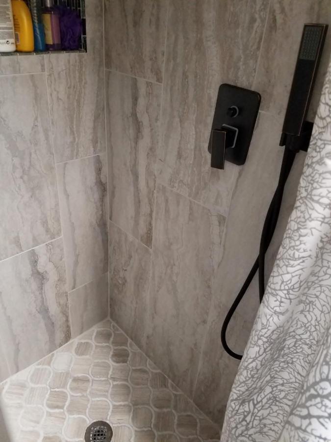 Hampton House Detroit-Mount Clemens-Clinton-Chesterfield Clinton Township Extérieur photo